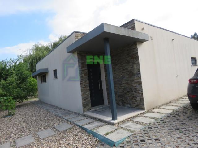 Moradia Isolada T2 Maxial Monte Redondo
