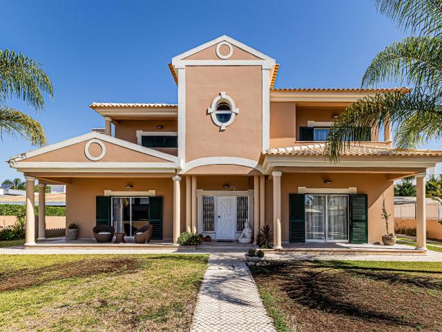 Moradia isolada T3+1 com Piscina Albufeira