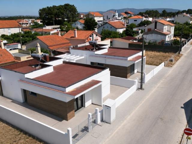 Moradia Isolada T3+1 com Piscina