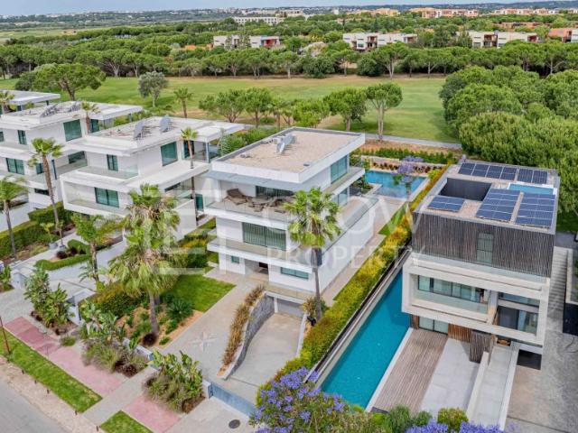 Moradia Isolada T3+1 em Vilamoura
