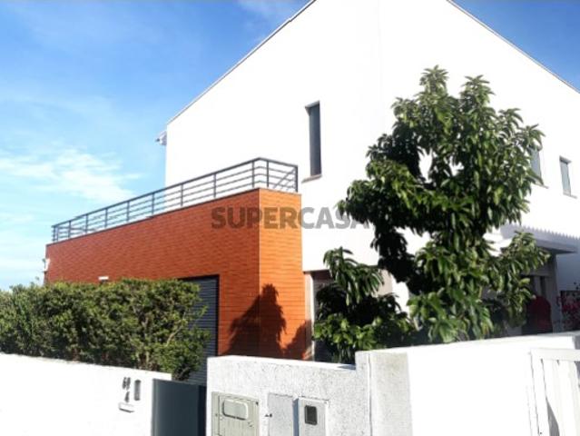 Moradia Isolada T3+1 Venda Loures Piscina Jardim Garagem