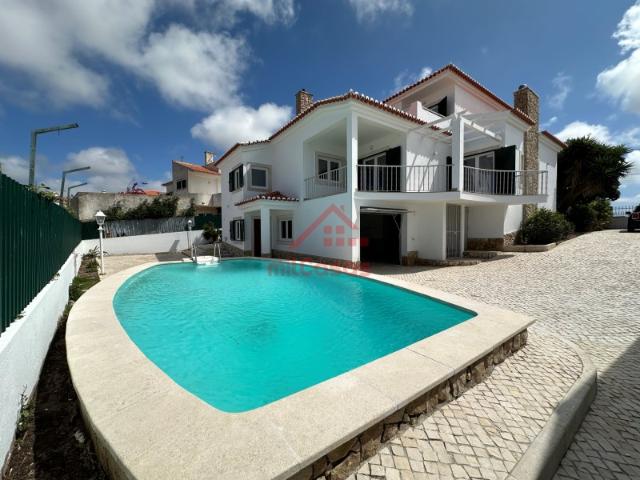 Moradia Isolada T3 com Piscina e Vista Mar na Ericeira