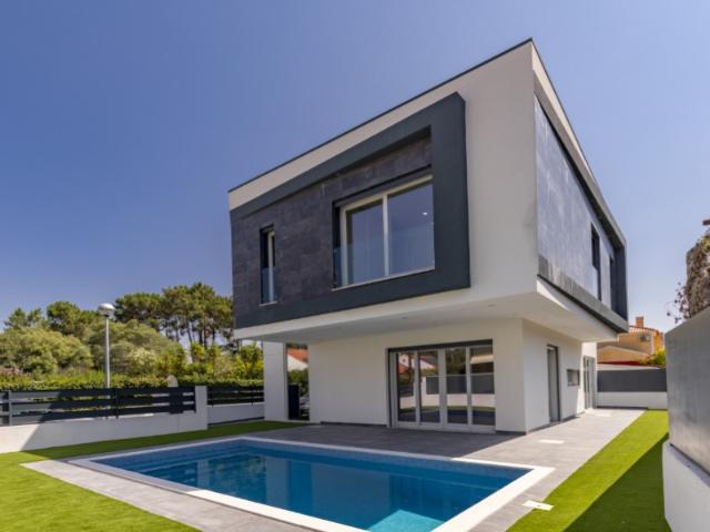 Moradia Isolada T3 com Piscina e Garagem | Charneca da Cotovia | Sesimbra