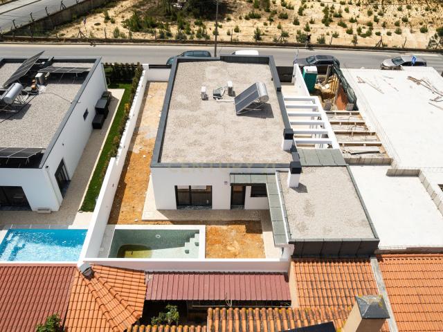Moradia Isolada T3 com Suite, Open Space e Piscina | Fernão Ferro