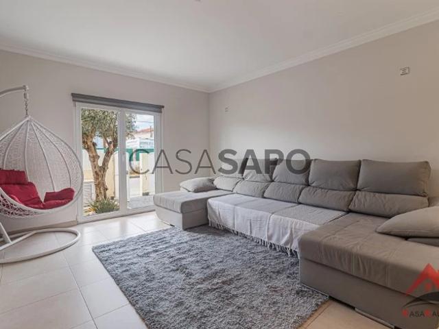 Moradia Isolada T3 Duplex para alugar no Seixal