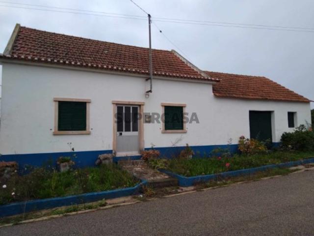 Moradia Isolada T3 em Alvorninha Caldas da Rainha