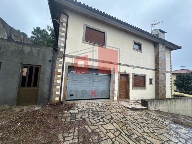 Moradia Isolada T3 em Alijó