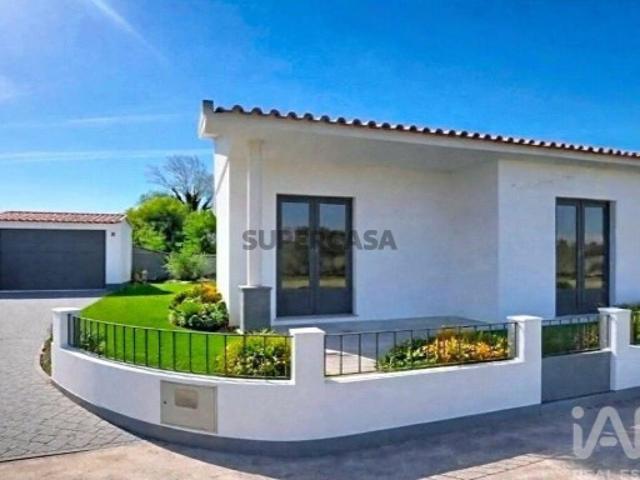 Moradia isolada T3 em Avanca de 100 m²