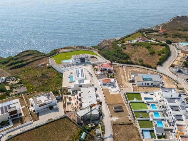 Moradia isolada T3 em Lourinhã e Atalaia de 178 m²