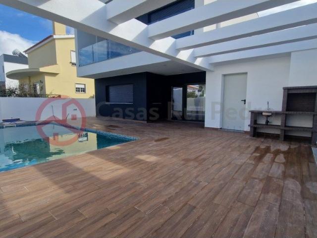 Moradia Isolada T3 em Quinta de Valadares