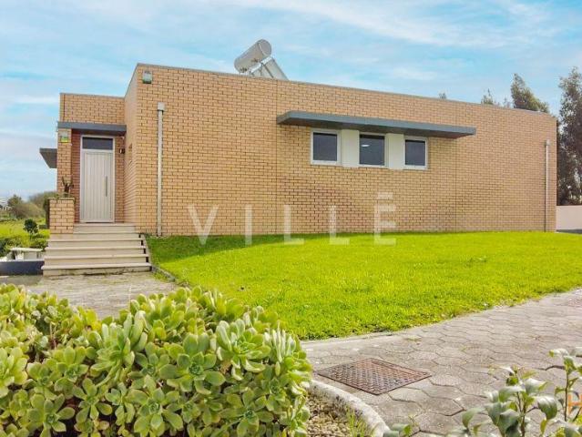 Moradia Isolada T3 Venda em Cacia,Aveiro | 26063917637