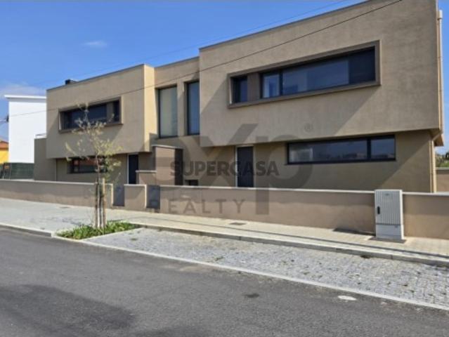 Moradia Isolada T3 Venda em Madalena,Vila Nova de Gaia