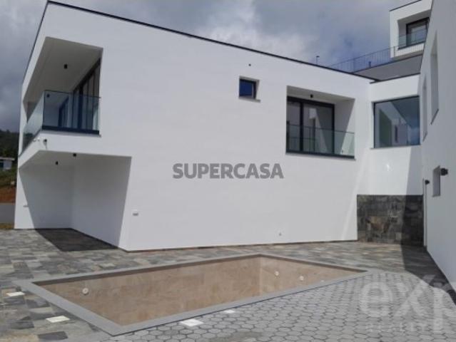 Moradia Isolada T3 Venda em Santa Cruz,Santa Cruz