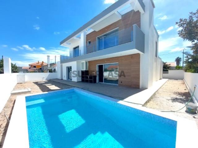 Moradia Isolada T4 C/ Piscina e Garagem Brejos de Azeitão