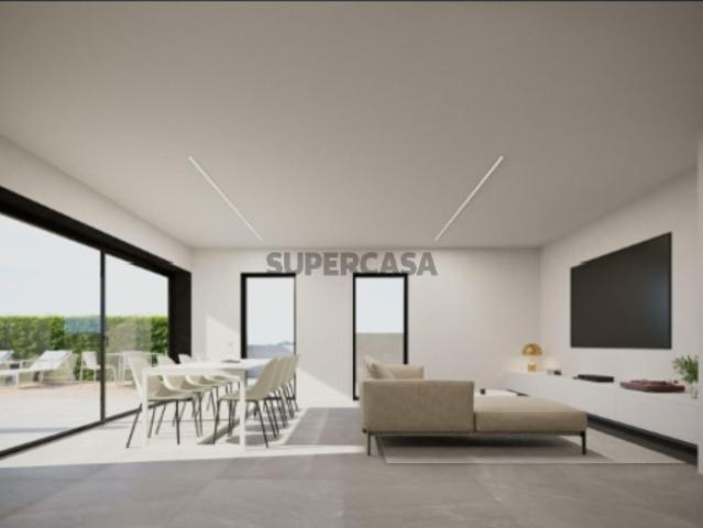 Moradia Isolada T4 com piscina, Aroeira, Almada