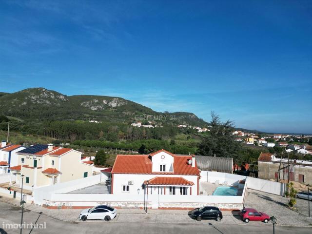 Moradia isolada t4 com piscina e churrasqueira