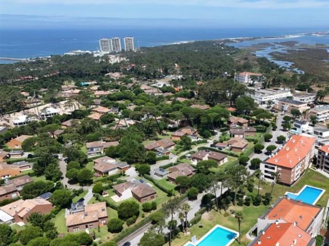 Moradia Isolada T4 Duplex para alugar em Esposende