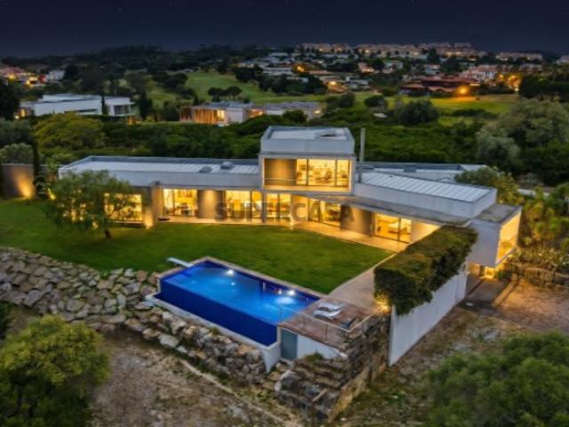 Moradia Isolada T4 em Belas Clube de Campo