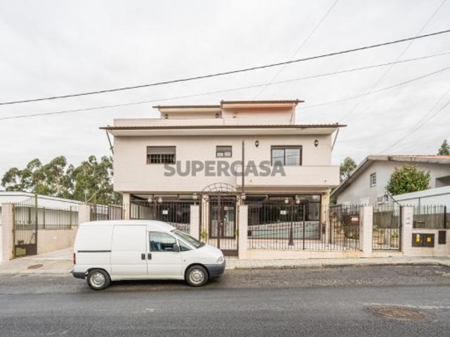 Moradia Isolada T4 + Espaço Comercial São João de Ver