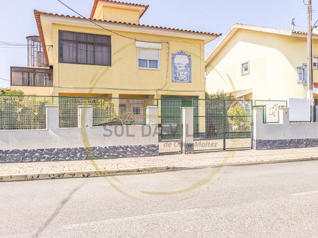 Moradia isolada T4 + T3 com garagem Porto Salvo, Oeiras 519.000€