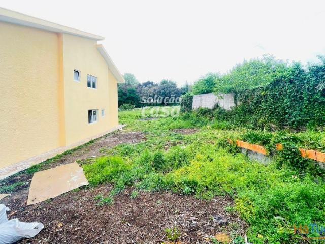 Moradia Isolada T4 TOTALMENTE REMODELADA, com 2860m2 de Terreno! | 26054082974