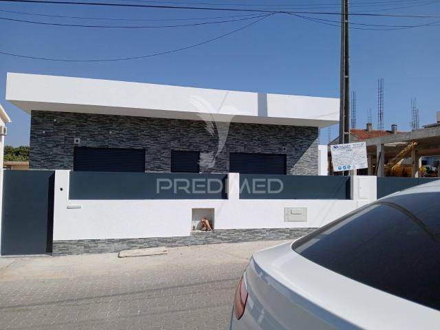 Moradia Isolada T4 Térrea Fernão Ferro