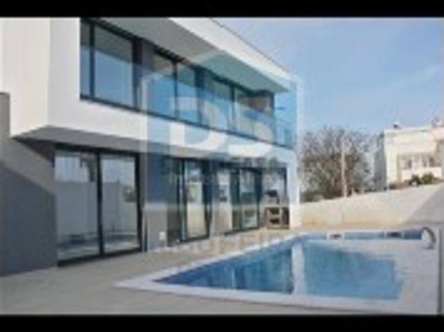 Moradia Isolada T4 Venda em Estômbar e Parchal,Lagoa Algarve