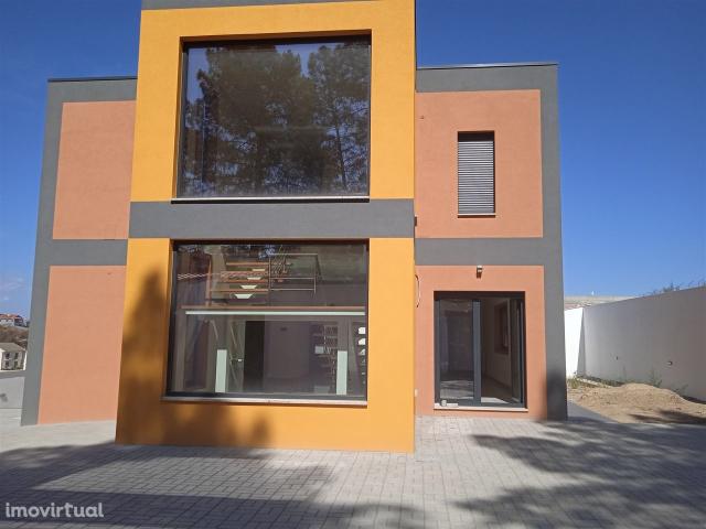 Moradia Isolada T4 Venda em Mirandela,Mirandela