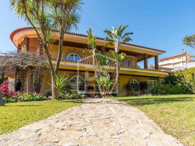 Moradia Isolada T4 Venda em Sobrado e Bairros,Castelo de Pai. 216m² Sobrado e Bairros
