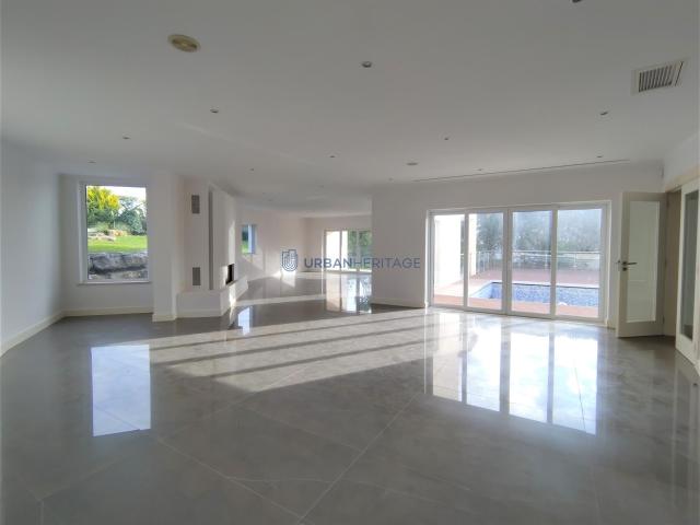 Moradia Isolada T4 Venda em Queluz e Belas,Sintra 361m² Queluz e Belas