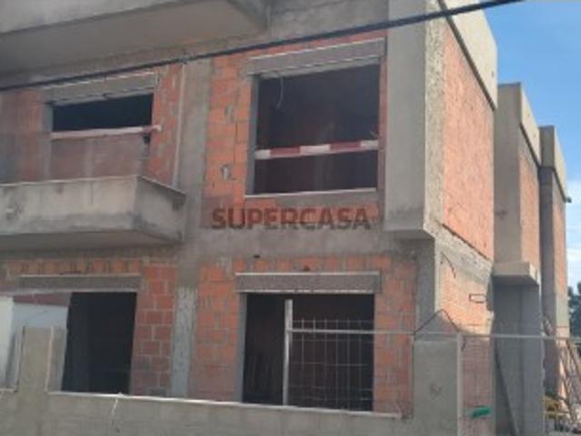 Moradia Isolada T5, com excelente construção, muito bem localizada, Quinta da Charnequinha Amora OFERTA ESCRITURA