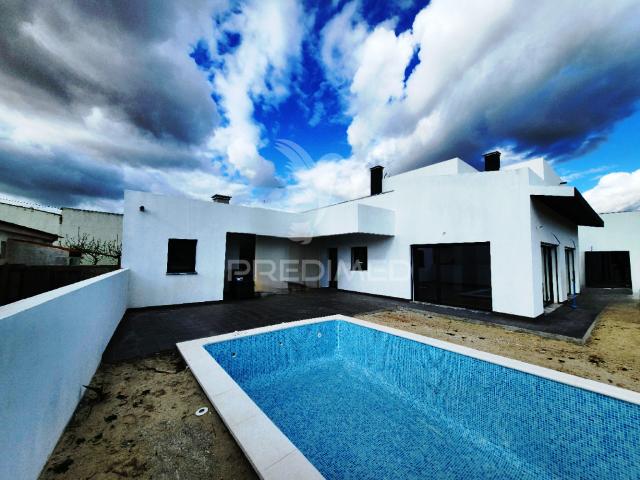 Moradia Isolada T5, c/Piscina e Garagem, Brejoeira Azeitão