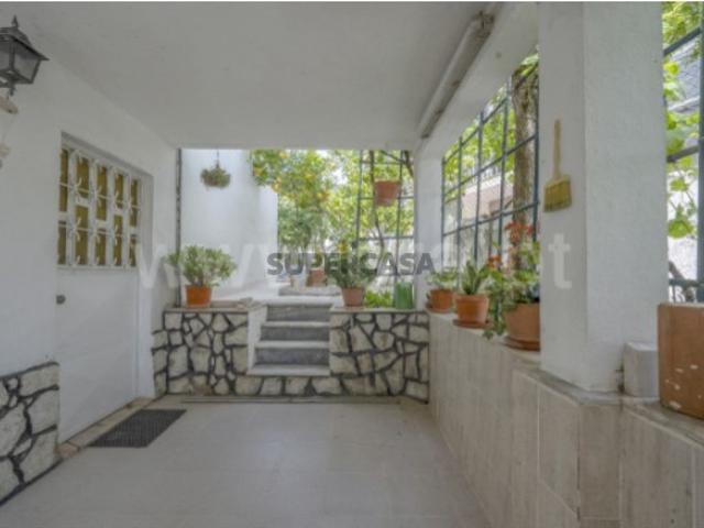 Moradia Isolada T5  Bairro do Soutelo