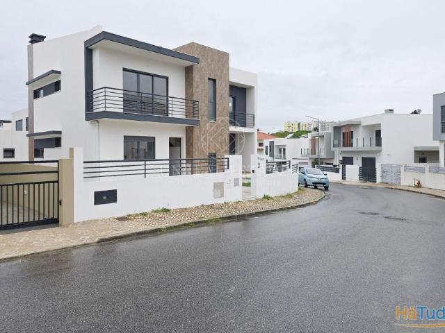 Moradia Isolada T5 Venda em Laranjeiro e Feijó,Almada | 26064083322
