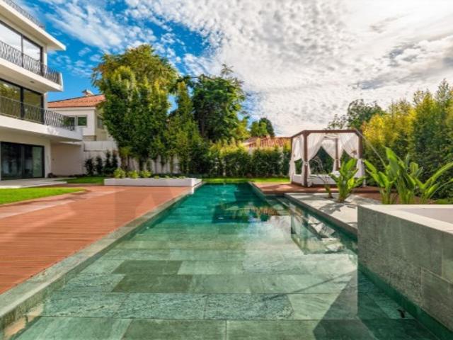 Moradia isolada T6 de luxo no Restelo com vista deslumbrante sobre o rio Tejo