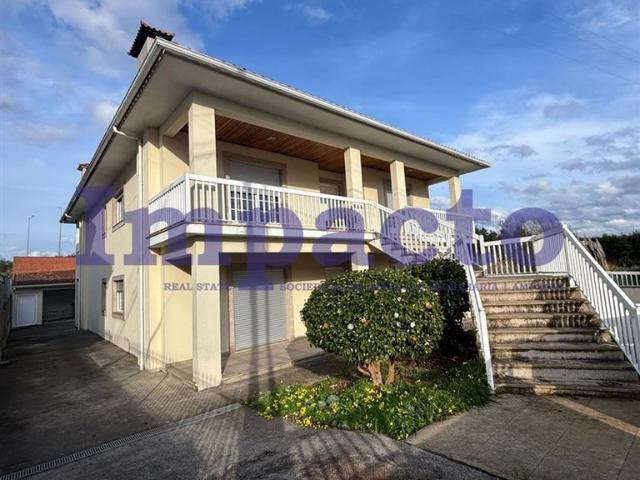 Moradia Isolada T6 em Santa Maria da Feira