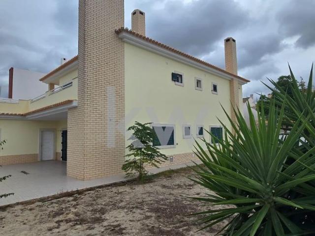 Moradia Isolada, T6, na Urbanizao Villa Serena no Pinhal Novo