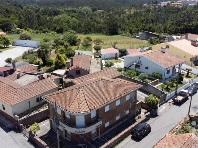 Moradia isolada T7 em Paramos de 232 m²