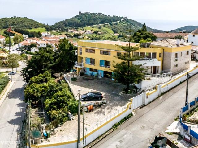 Moradia isolada T7 vista mar e castelo de Sesimbra