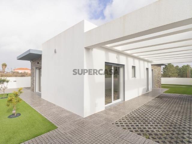 Moradia Isolada Térrea Fernão Ferro 433.500€ Nova