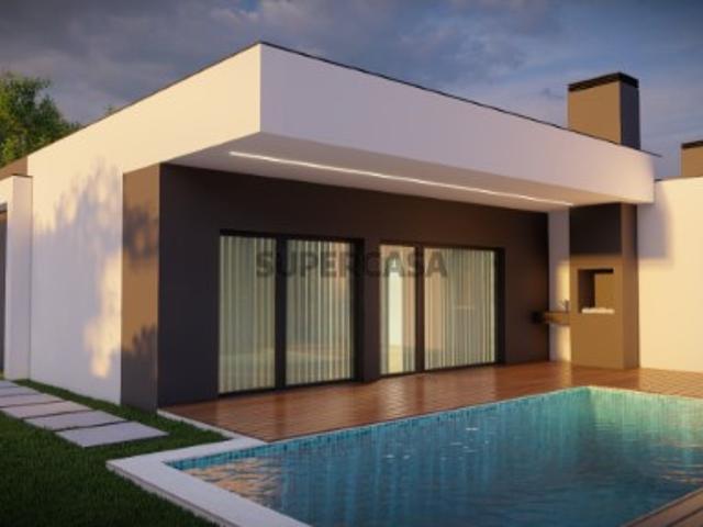 Moradia Isolada Terrea V3 +1 c/Piscina