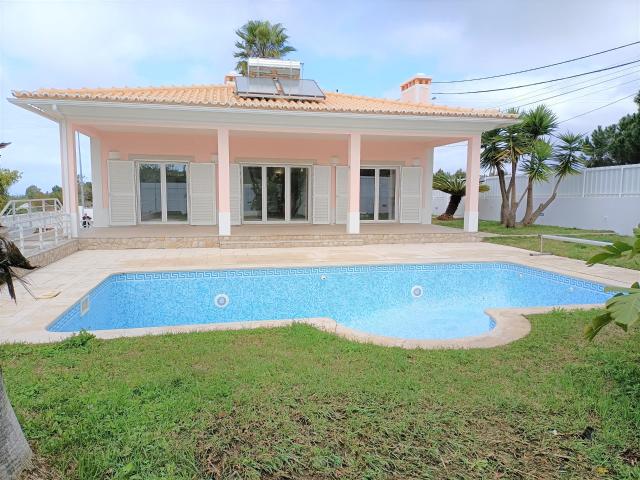 Moradia Isolada V3+2 Em Sesimbra Com Piscina 350m² Sesimbra Castelo