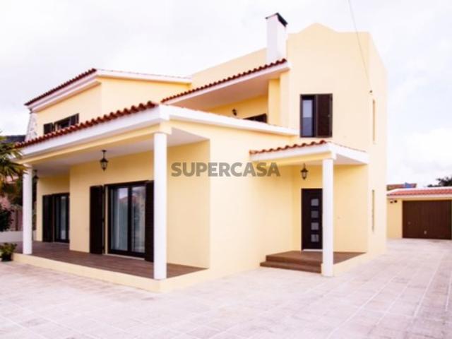 Moradia isolada V4 Fernão Ferro