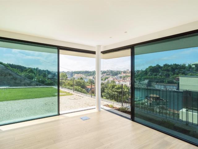 Moradia Isolada V4, vistas Rio Douro 242m² São Pedro Da Afurada