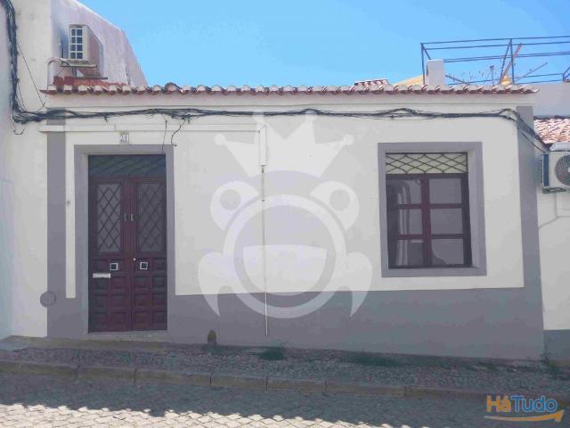 Moradia junto ao Centro Histórico de Serpa | 26084096716