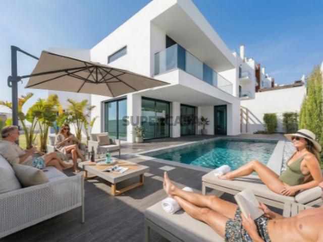 Moradia Luxo T4 com Piscina Vista Mar |Ericeira