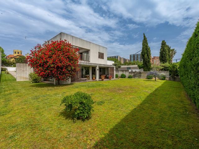 Moradia Luxo T6 Afurada, Gaia | Exclusivo Golden Hour Real E. 304m² Vila Nova De Gaia Santa Marinha