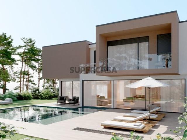 Moradia Luxuosa Contemporânea com Piscina e Jardim privados Condomínio Fechado Estoril Cascais