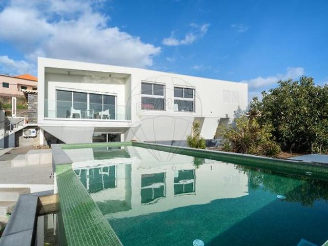 Moradia luxuosa T3 +2 para venda na aprazível Ponta Do Sol 295m² Ponta Do Sol