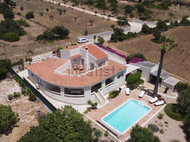 Moradia, Luz